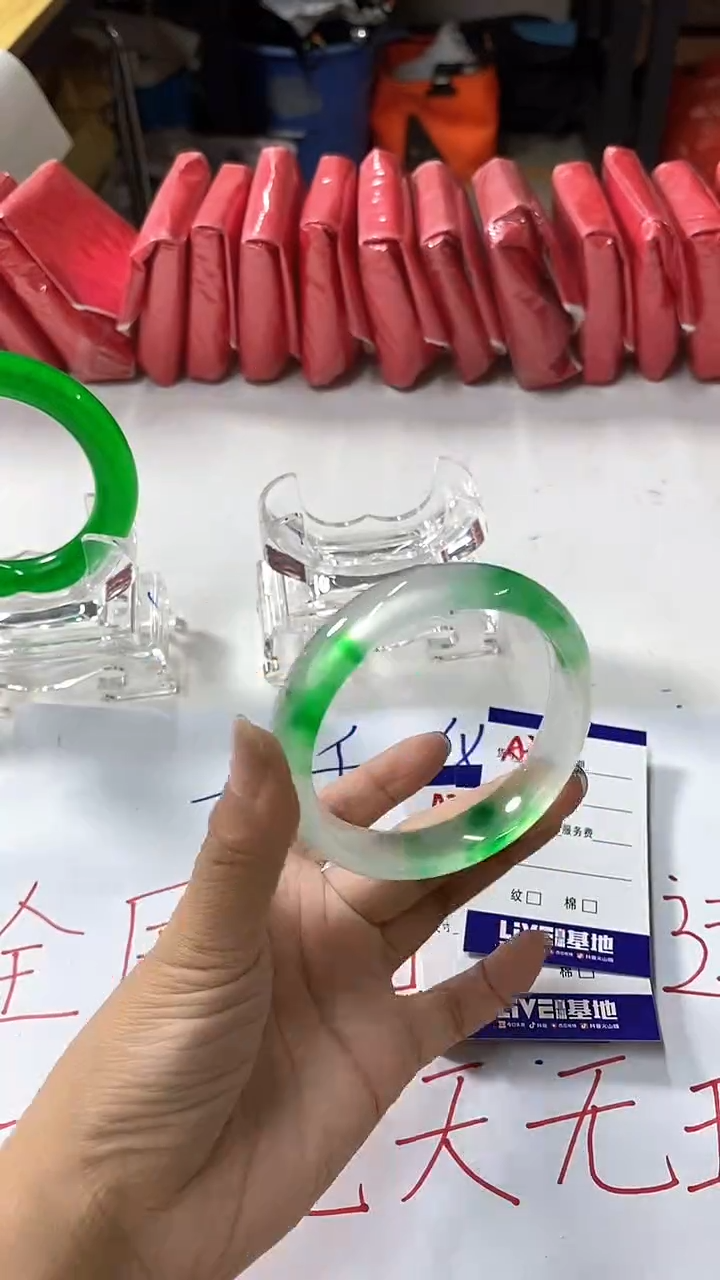 流行美美百搭真实好看直播间A381