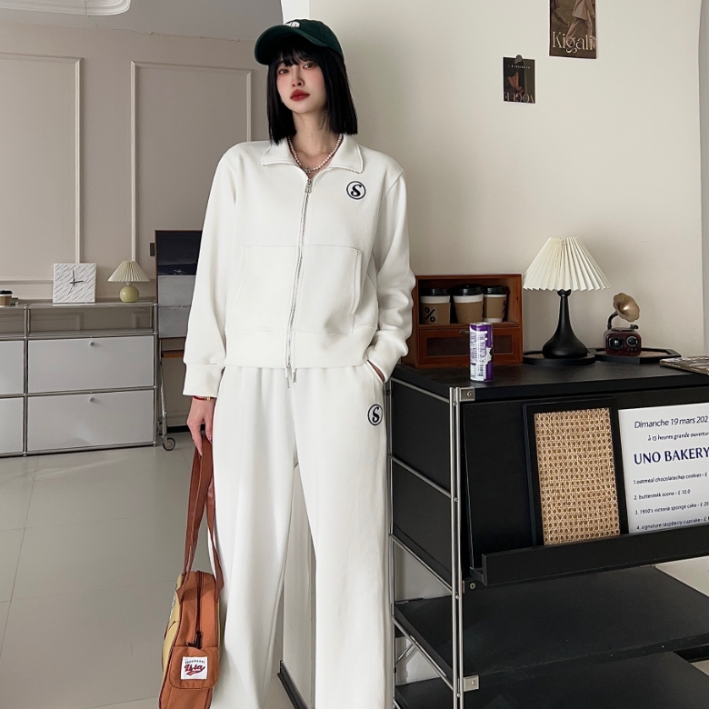 T053春季新品时尚简约潮流百搭立领刺绣S女士休闲宽松运动套装