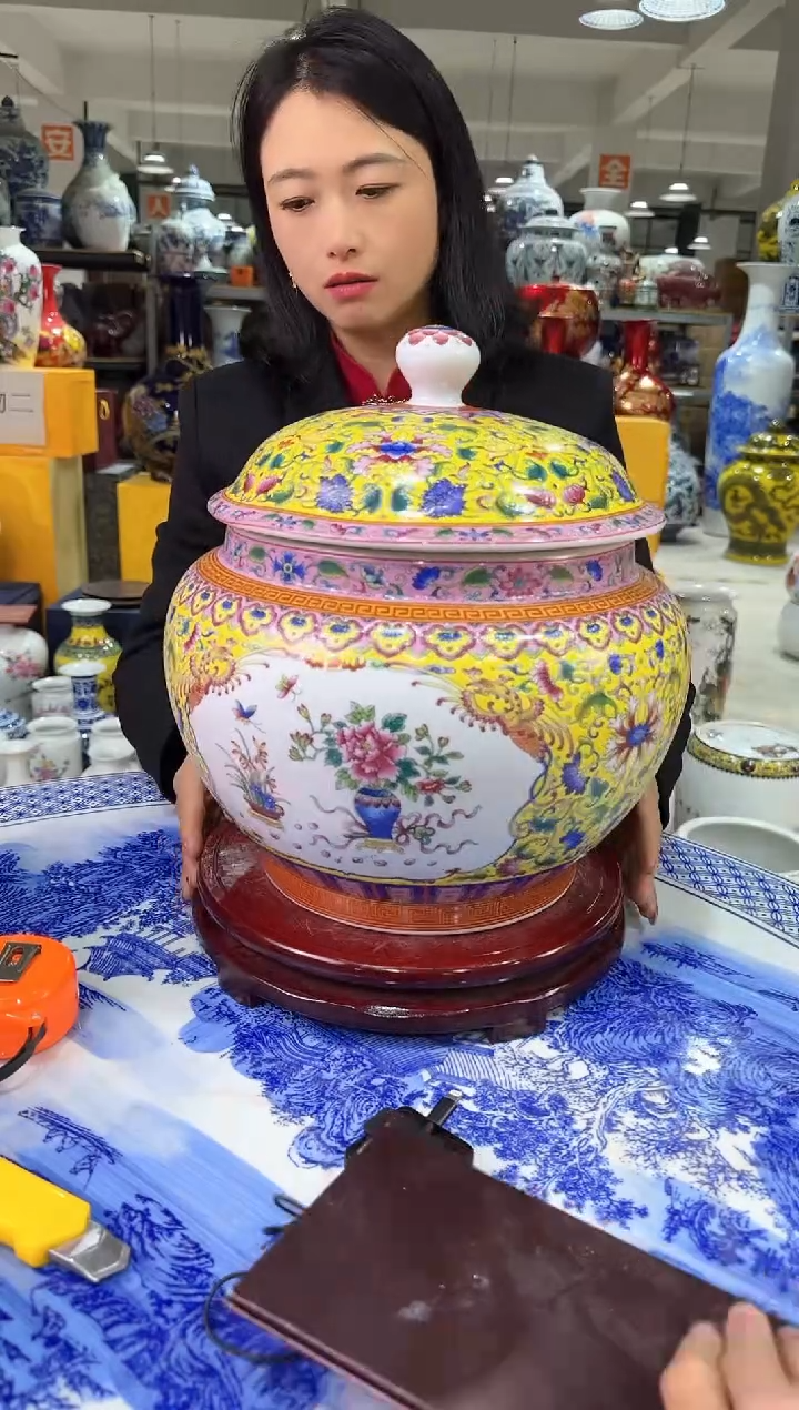 【闪购商品】陶瓷景德镇陶瓷储物罐送底座