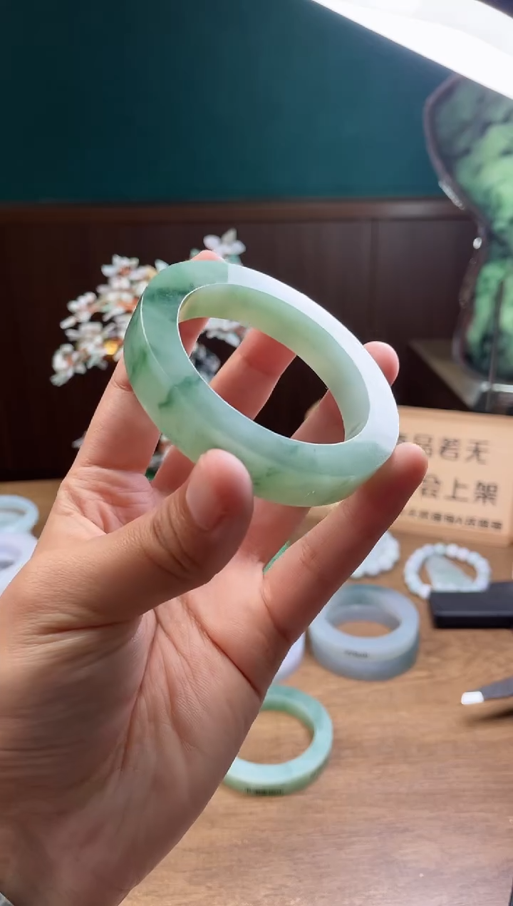 【闪购商品】定制翡翠手镯未镶嵌定制