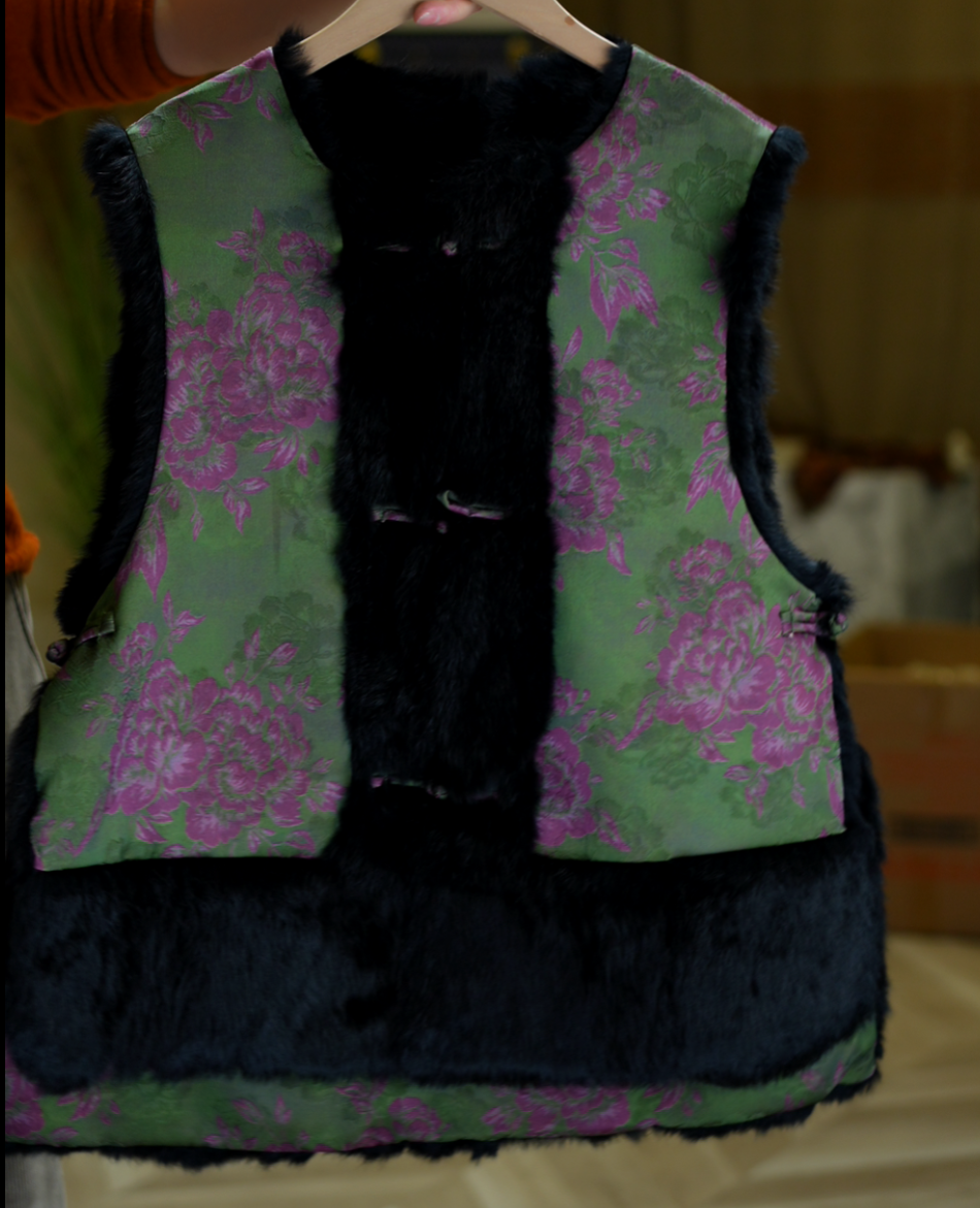 洛年<<非遗美学>>2378国风复古拼接水貂马甲