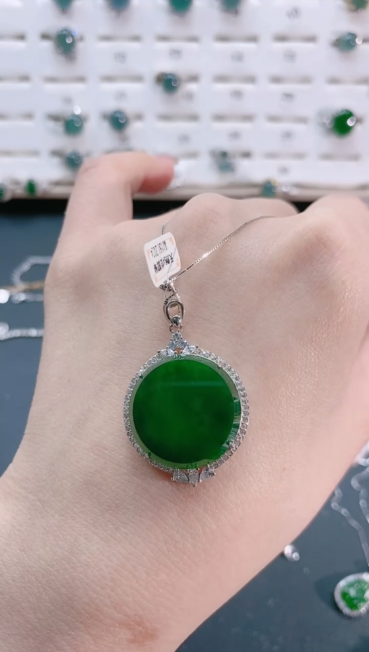【闪购商品】翡翠颈饰银S925镶嵌天然翡翠