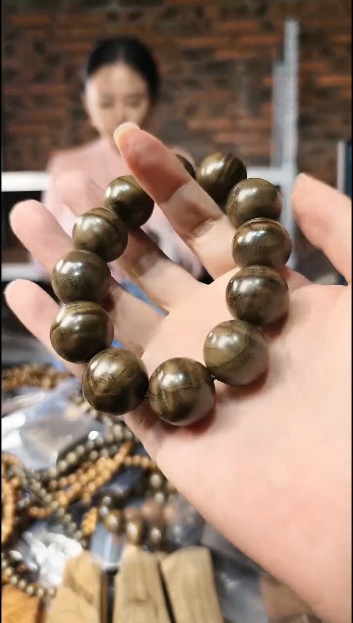 【闪购商品】楠木（金丝楠）手串/手链2.0绿料