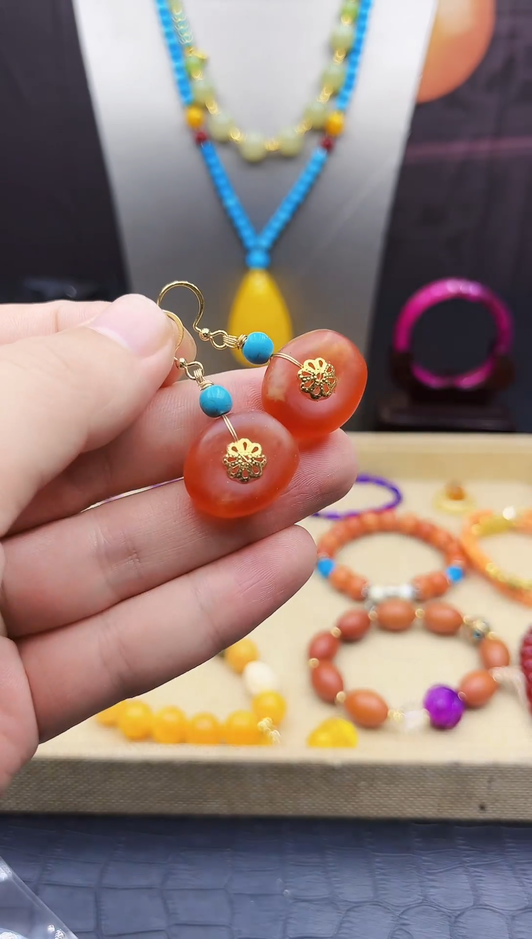 14K金镶嵌蜜蜡耳饰037     