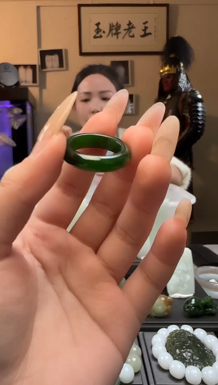 【闪购商品】和田玉碧玉戒指未镶嵌18