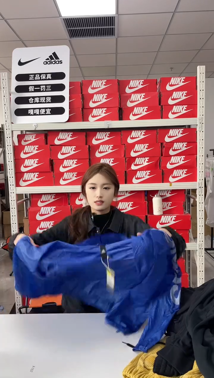 编码339闪购尺码 s  adidas/阿迪达斯卫衣卫裤以直播间过款为主