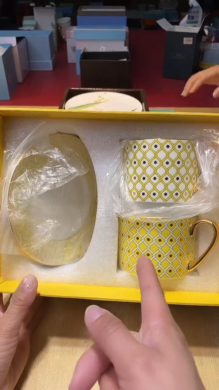 瓷片生活的本意是开心@@1