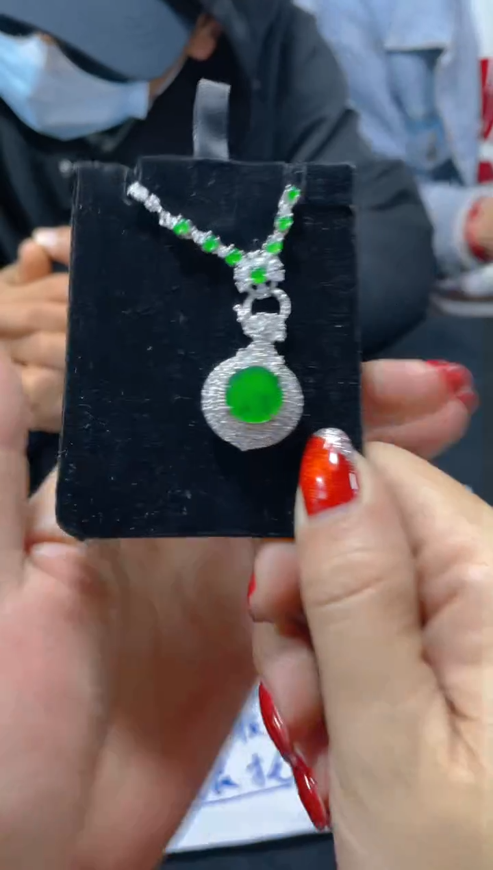 【闪购商品】定制翡翠未镶嵌天然A货翡翠多样性发货拍一发一