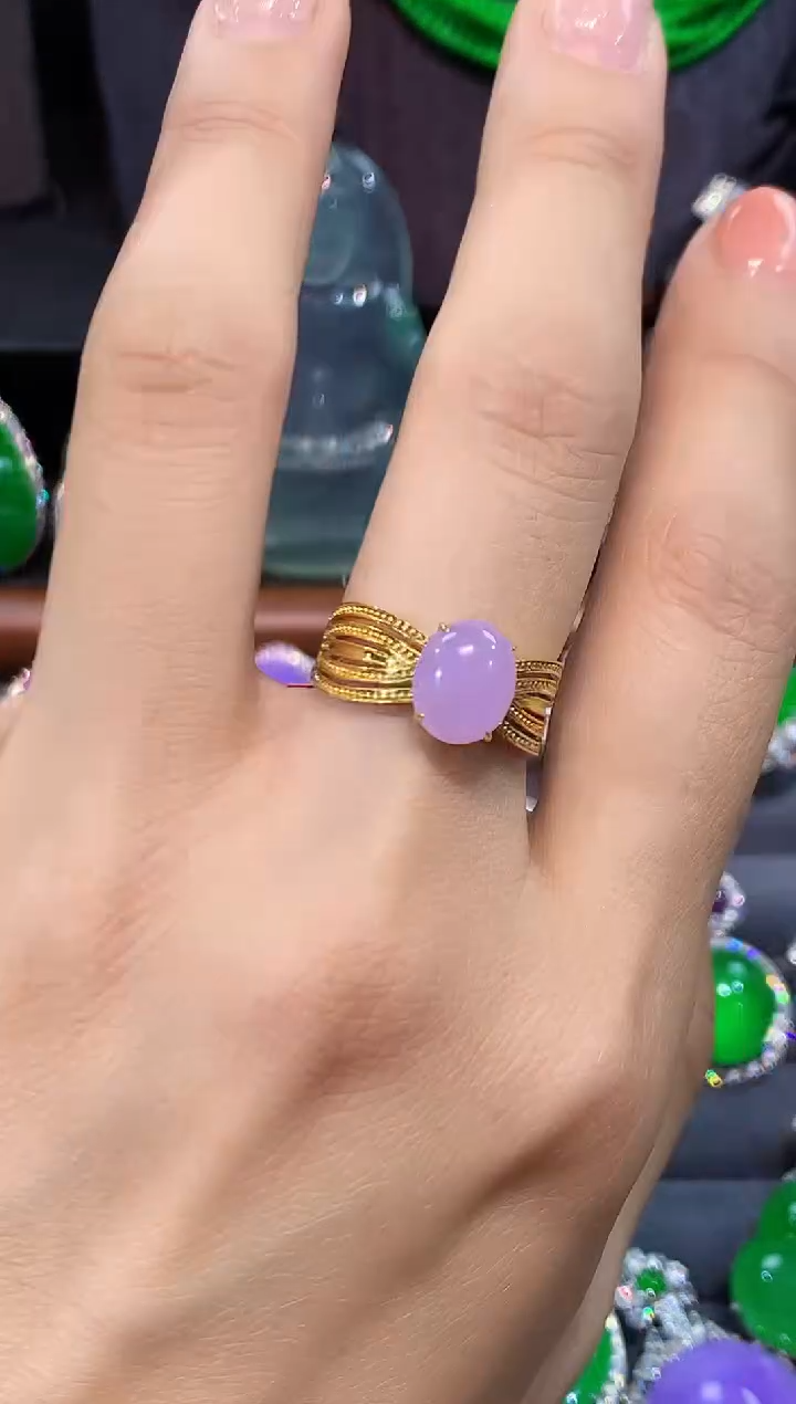 18K金镶嵌戒指翡翠戒指