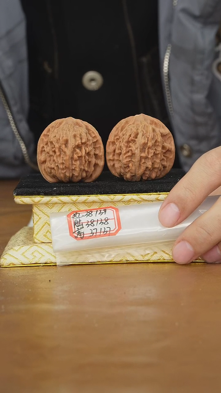 把件文玩核桃一代楼