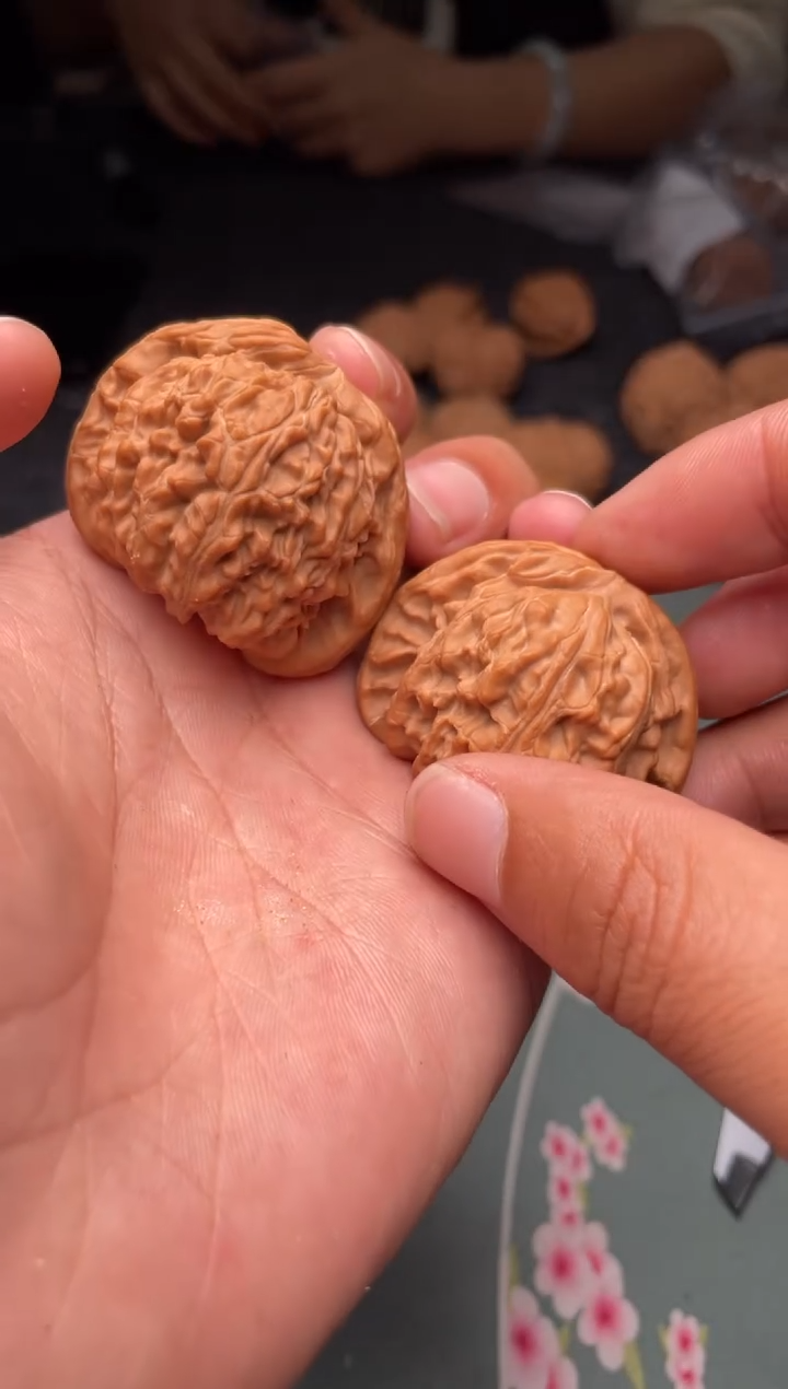 把件文玩核桃a117  白狮子42尺