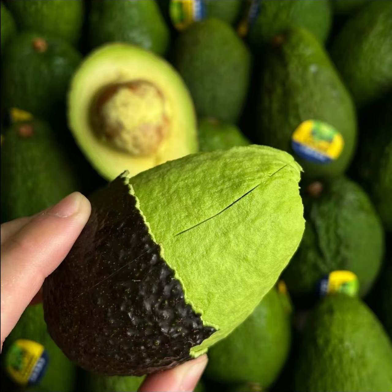 【尝鲜装】新到好吃的牛油果（2盒/4粒装1斤左右）