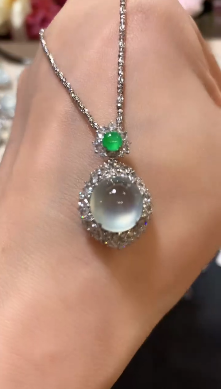 吊坠(不含链)18K金镶嵌翡翠z149 