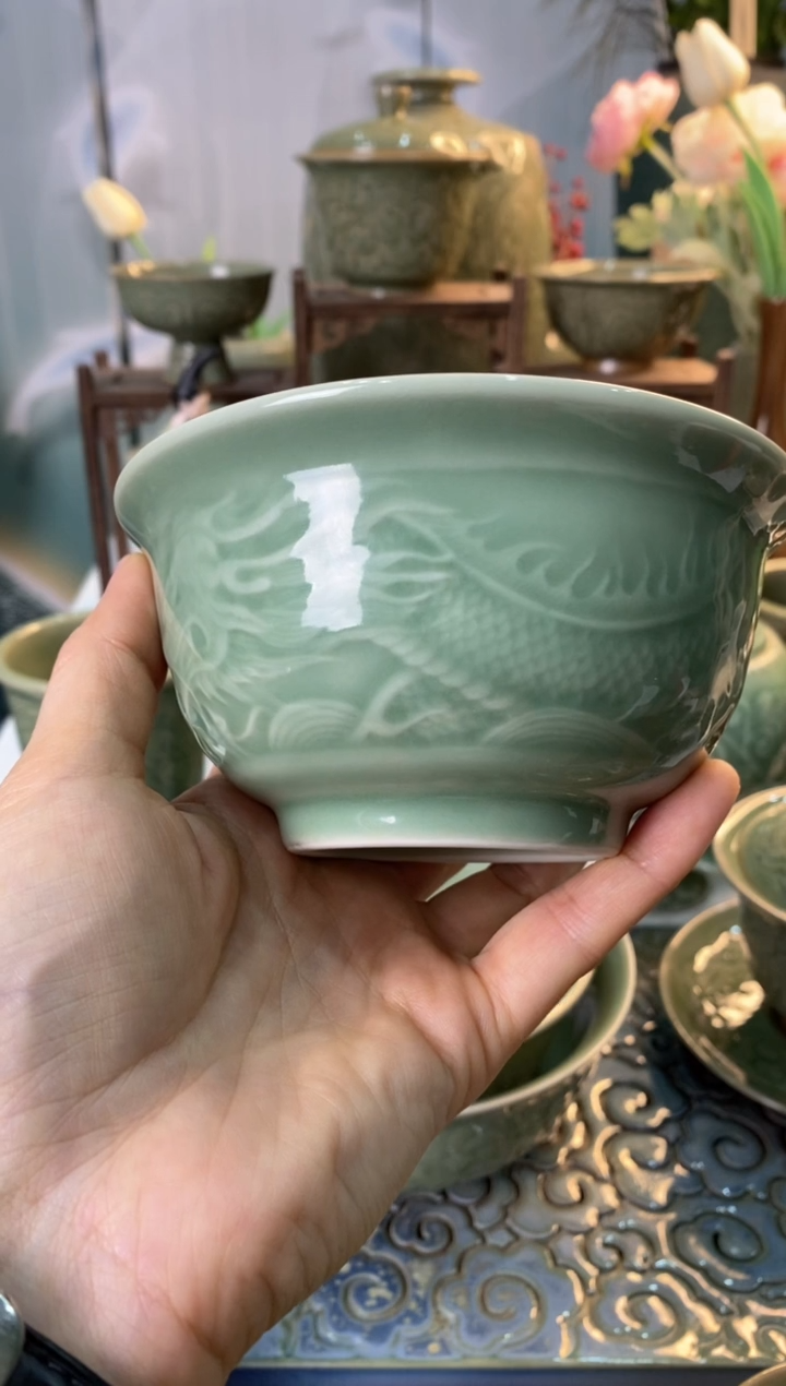 【闪购商品】b000026微瑕4.7英寸龙纹碗1只