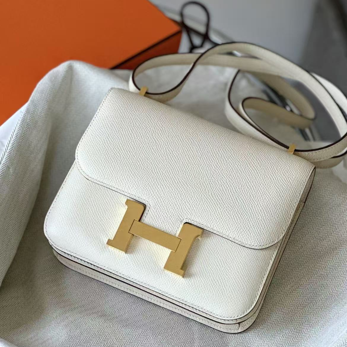 未使用 Hermes/爱马仕 蔚蓝中古/奶油白 Epsom 康康19 U刻