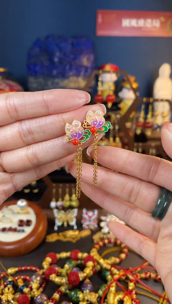 【闪购商品】178号粉色蝴蝶耳钉B款