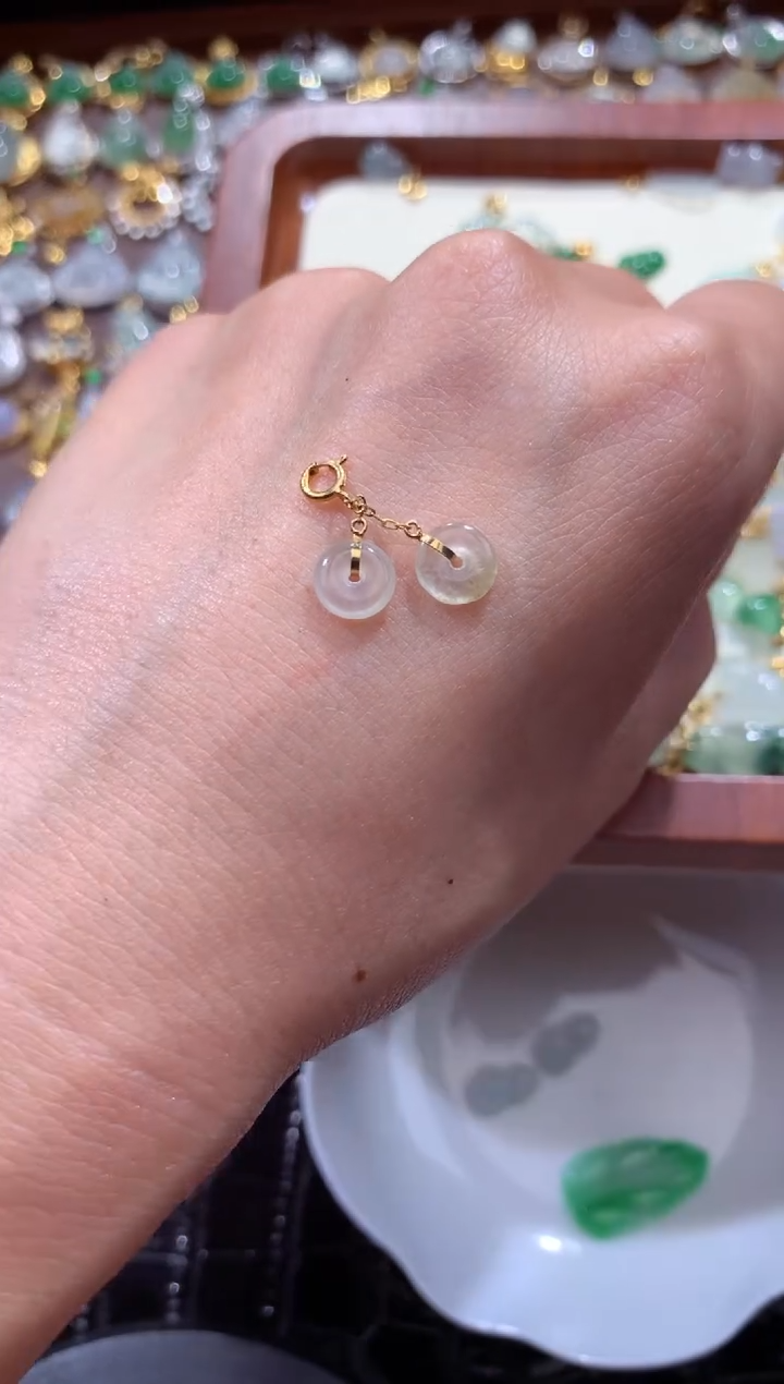 颈饰18K金镶嵌翡翠翡翠