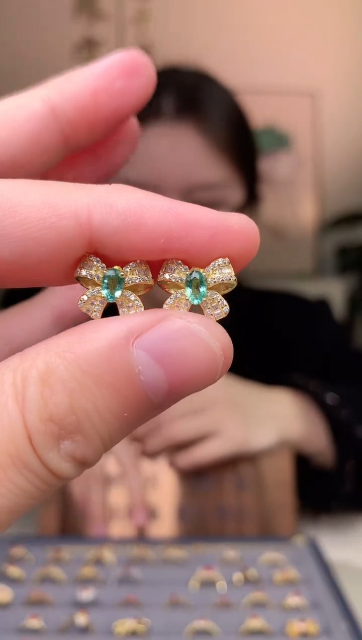 【闪购商品】祖母绿耳饰银S925镶嵌耳饰