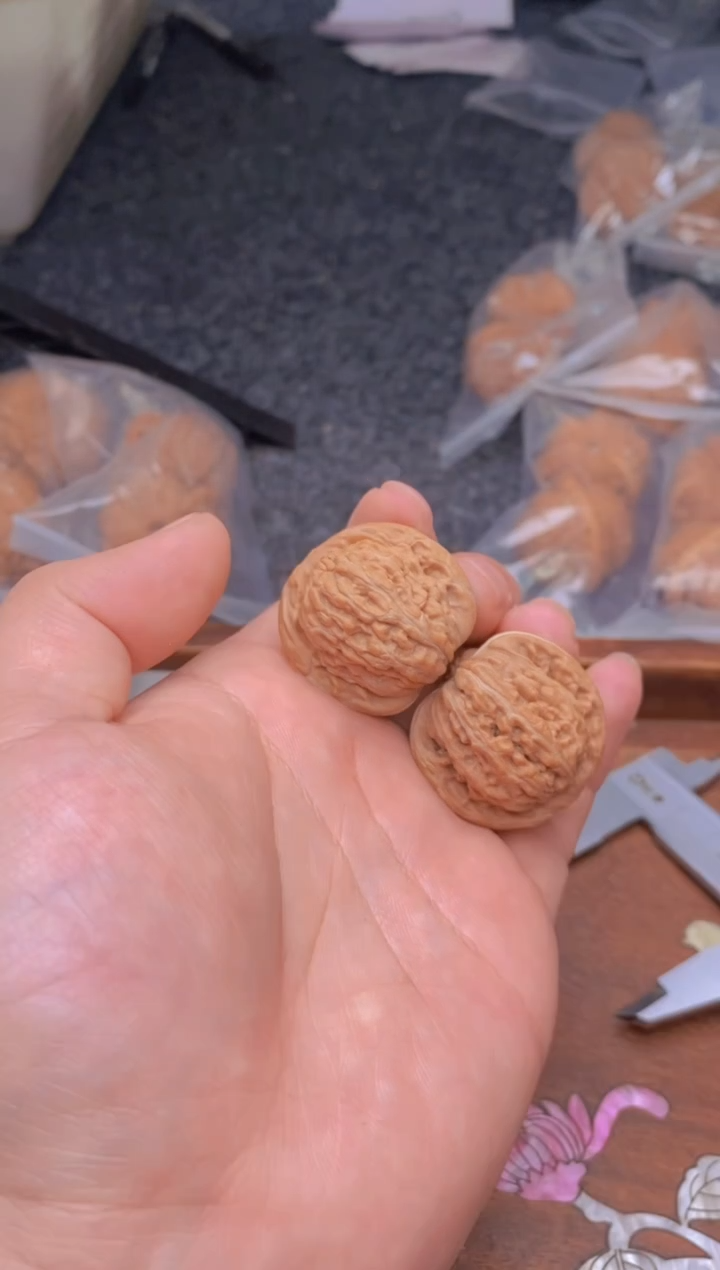 【闪购商品】文玩核桃把件G156号32尺四座楼