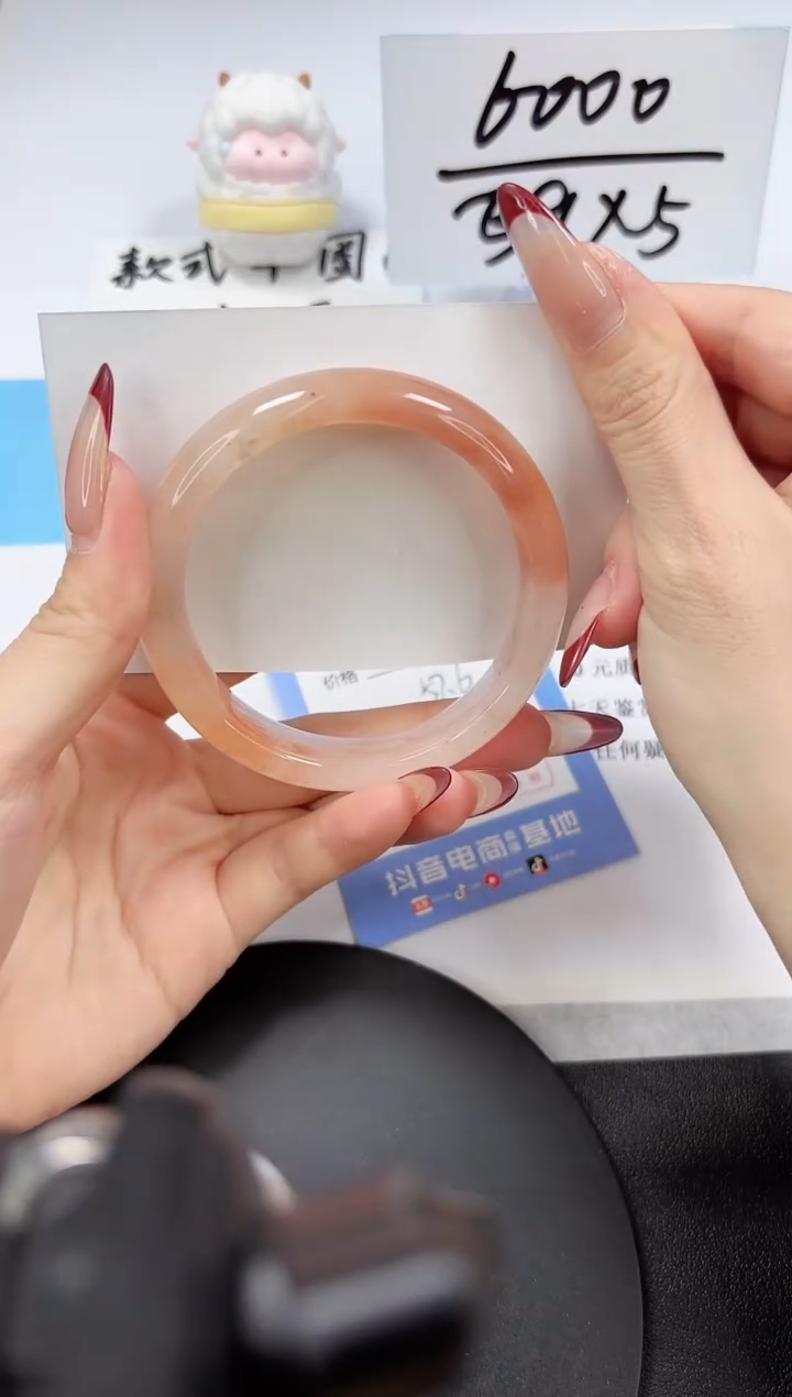 【闪购商品】石英质玉手镯未镶嵌A41-57.6