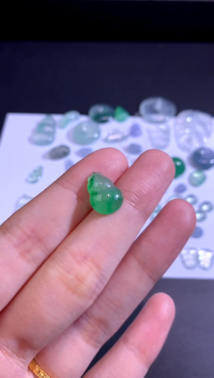 颈饰未镶嵌翡翠葫芦