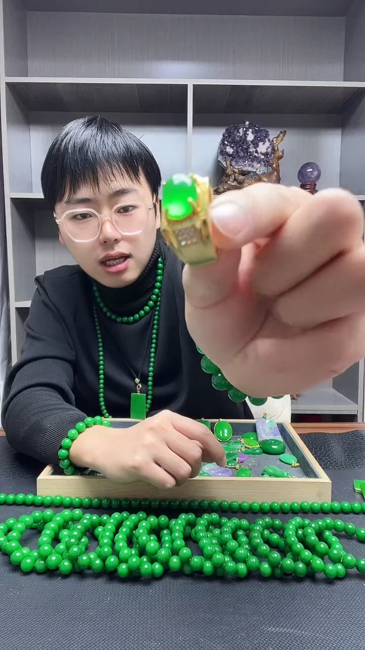 14K金镶嵌戒指翡翠戒指