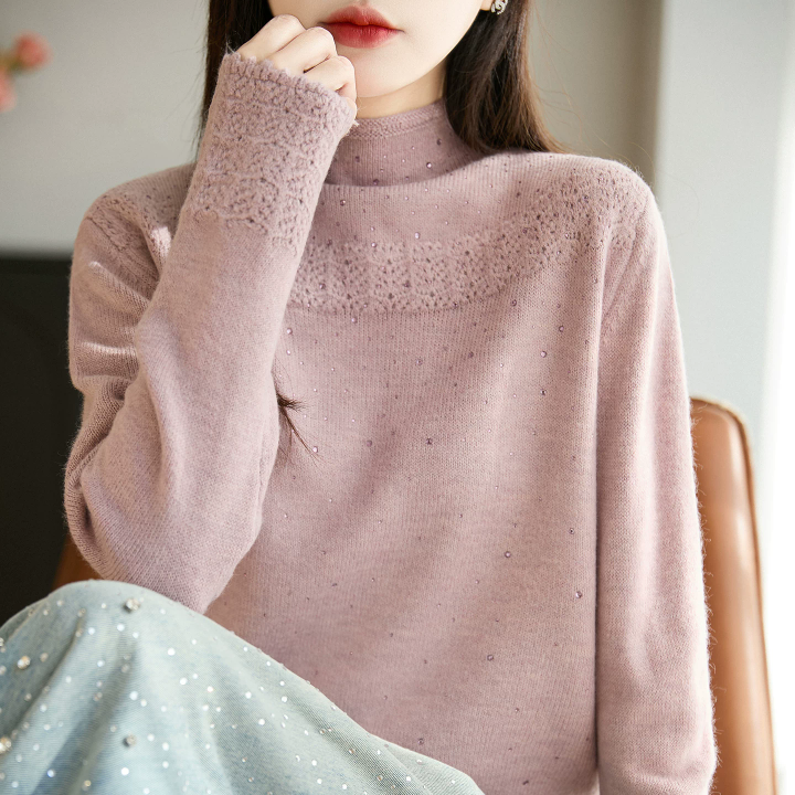 686029新款半高领针织衫女镂空烫钻舒适毛衣