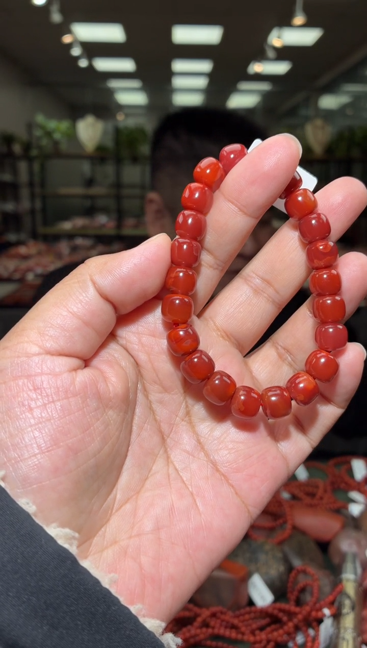 未镶嵌手串南红玛瑙单圈手串一条约9mm多样性发货