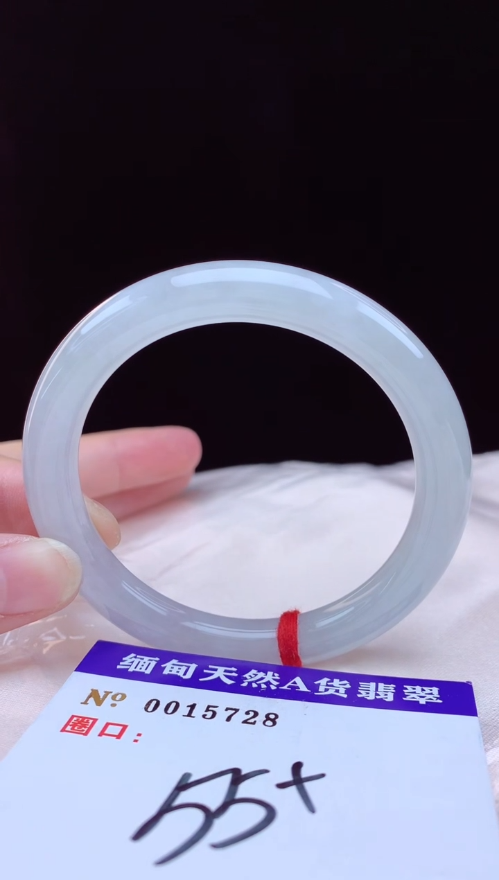 【闪购商品】翡翠手镯未镶嵌55+