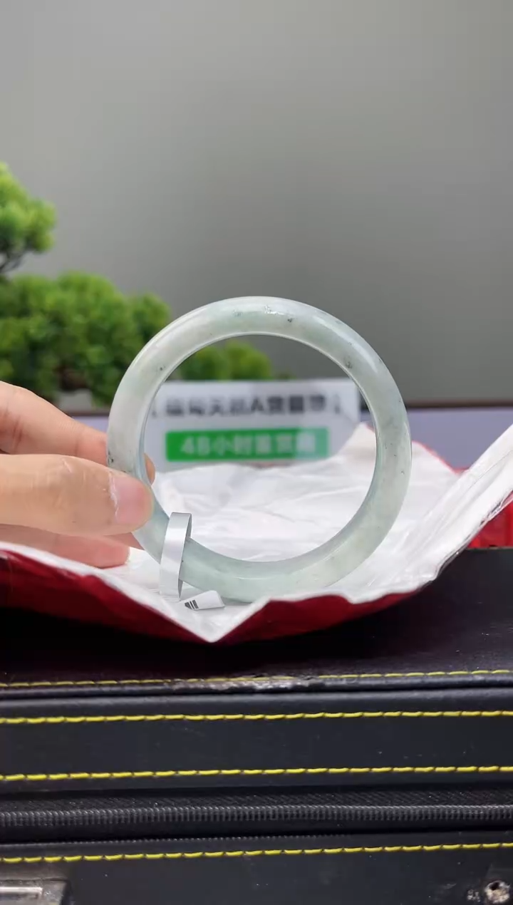 【闪购商品】翡翠手镯未镶嵌手镯6