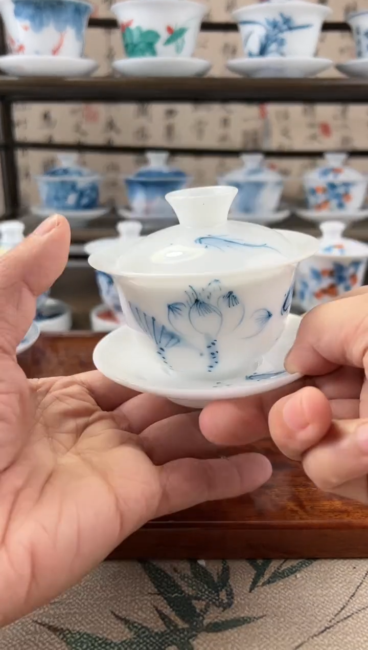 微瑕高冰荷花鱼聚130ml三才盖碗