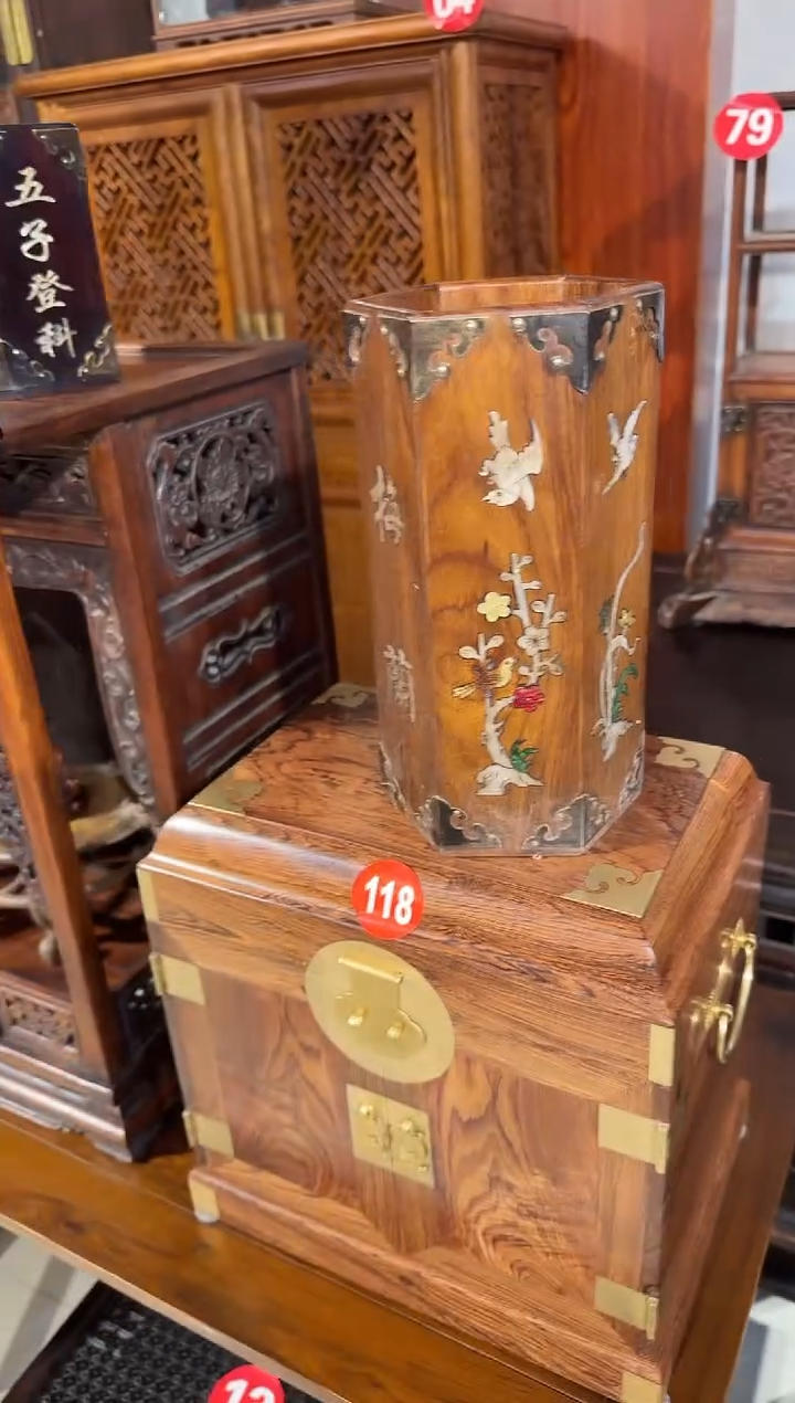 【闪购商品】木木艺梅兰竹菊黄笔筒188.888