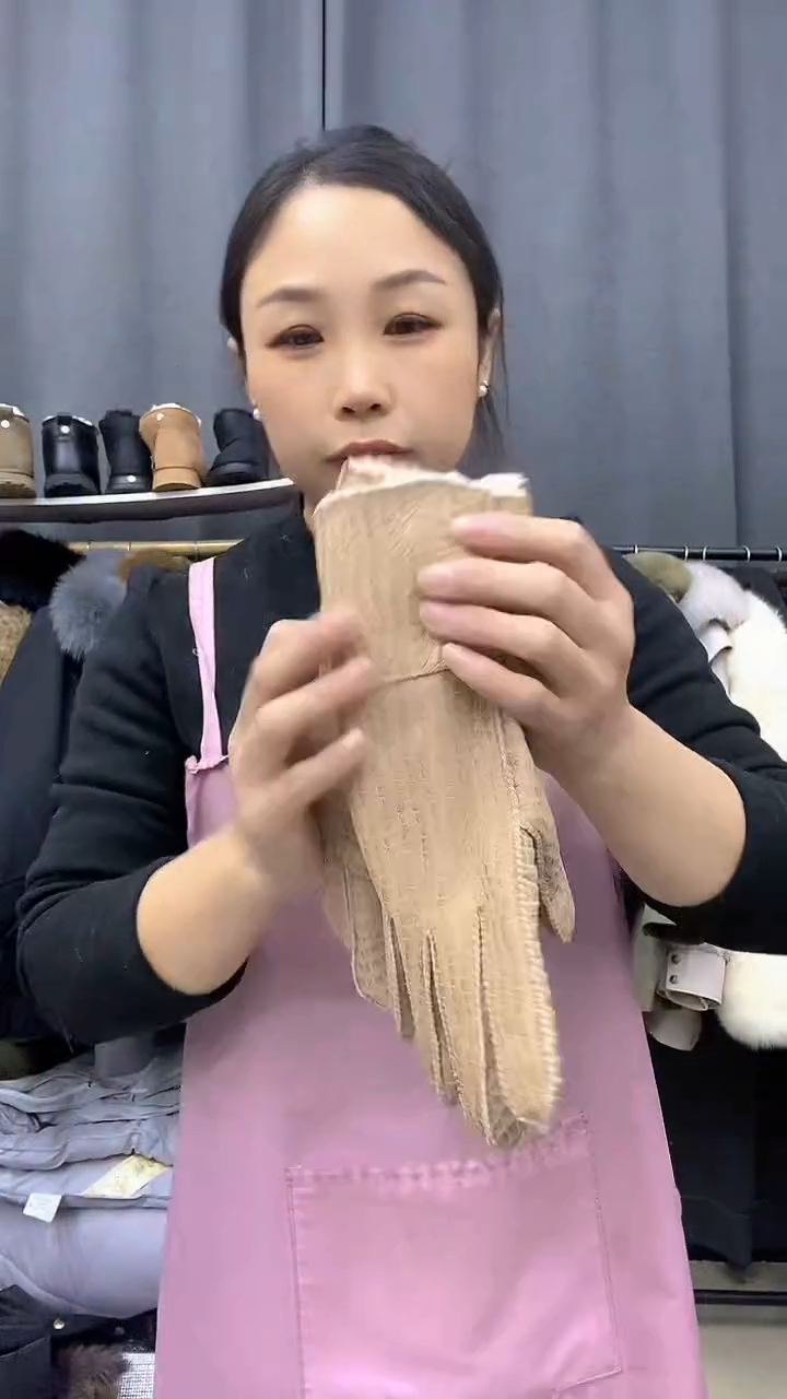 氨纶青****江羊毛一体保暖手套