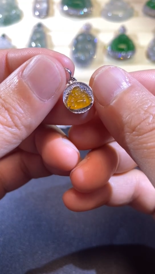 【闪购商品】翡翠吊坠(不含链)18K金镶嵌缅甸天然A货翡翠