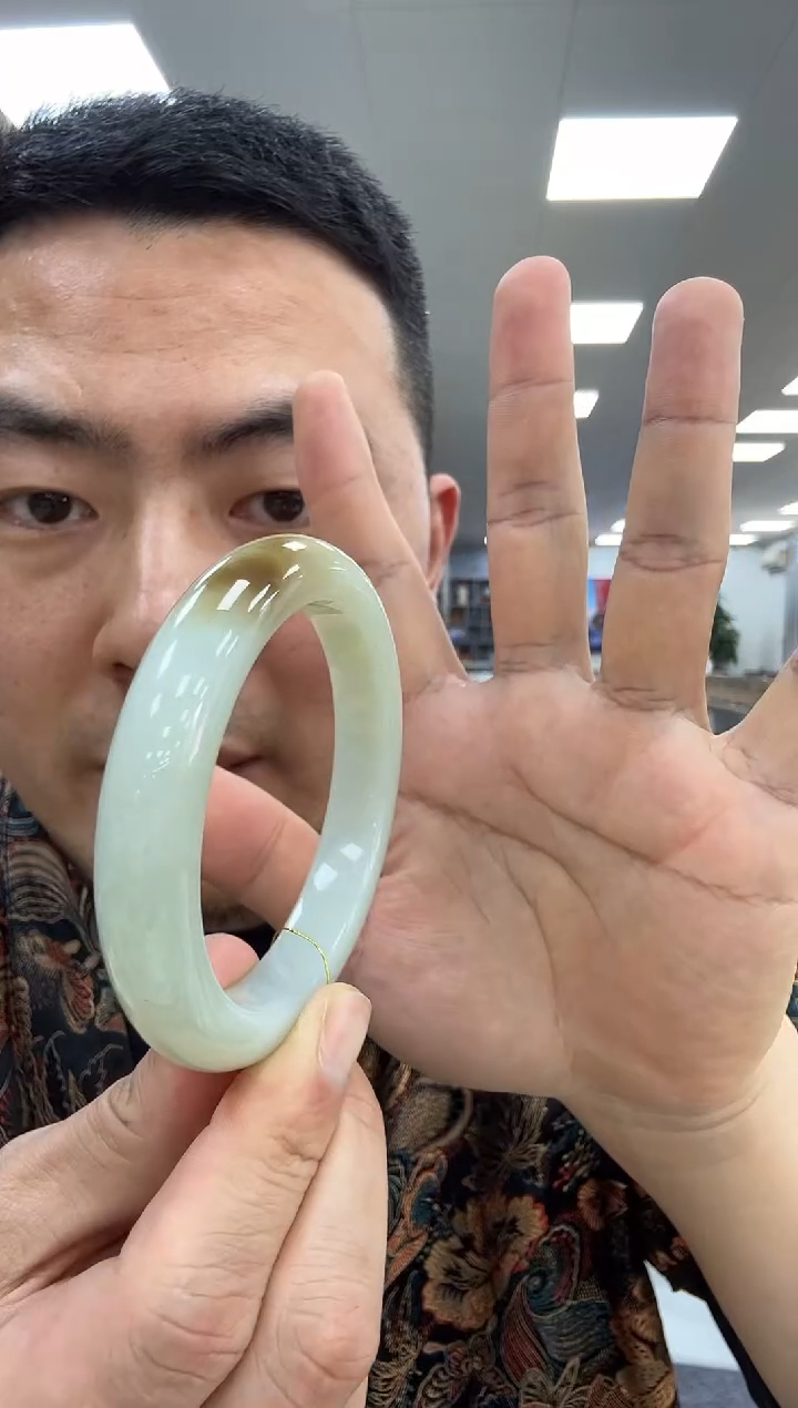 【闪购商品】和田玉手镯未镶嵌60  908