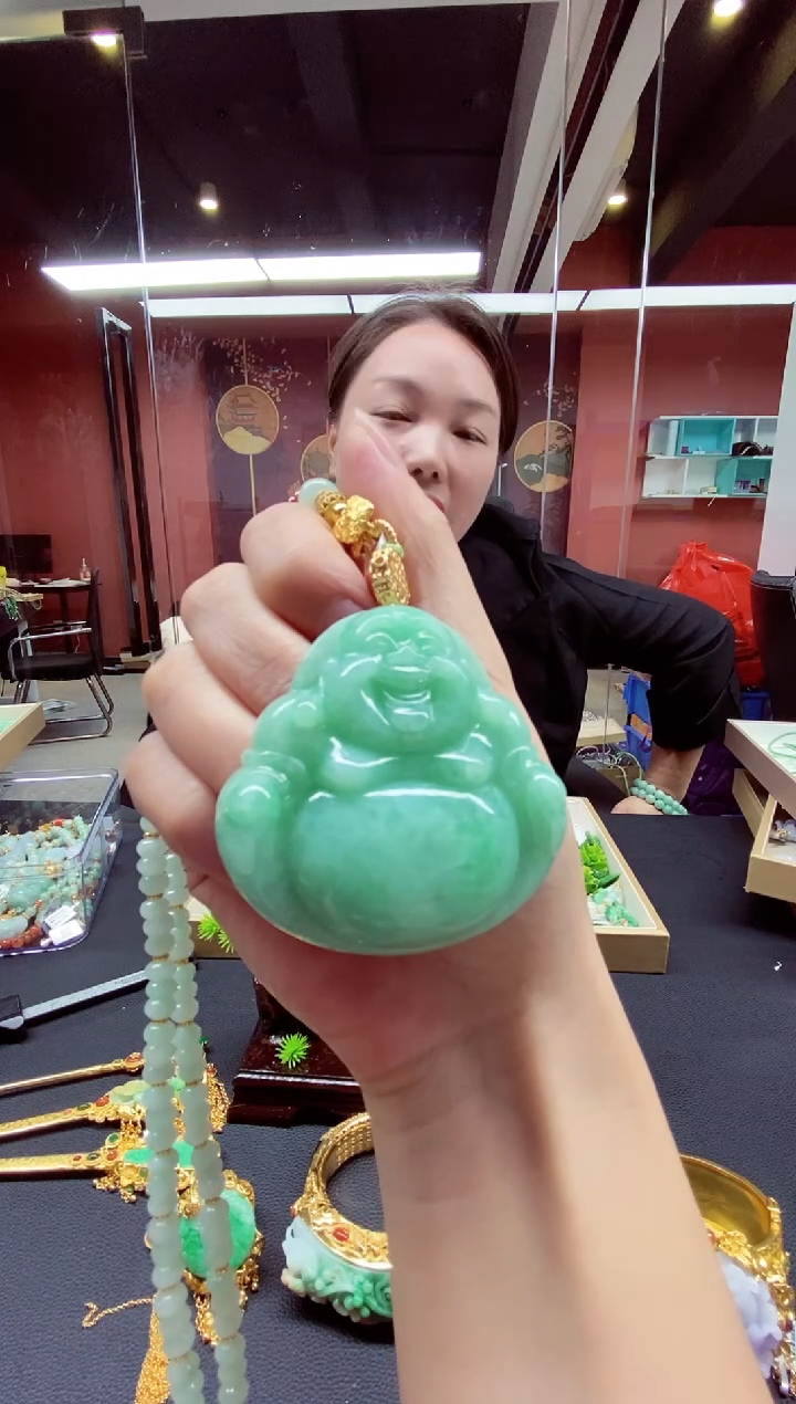翡翠未镶嵌颈饰用****3翡翠吊坠