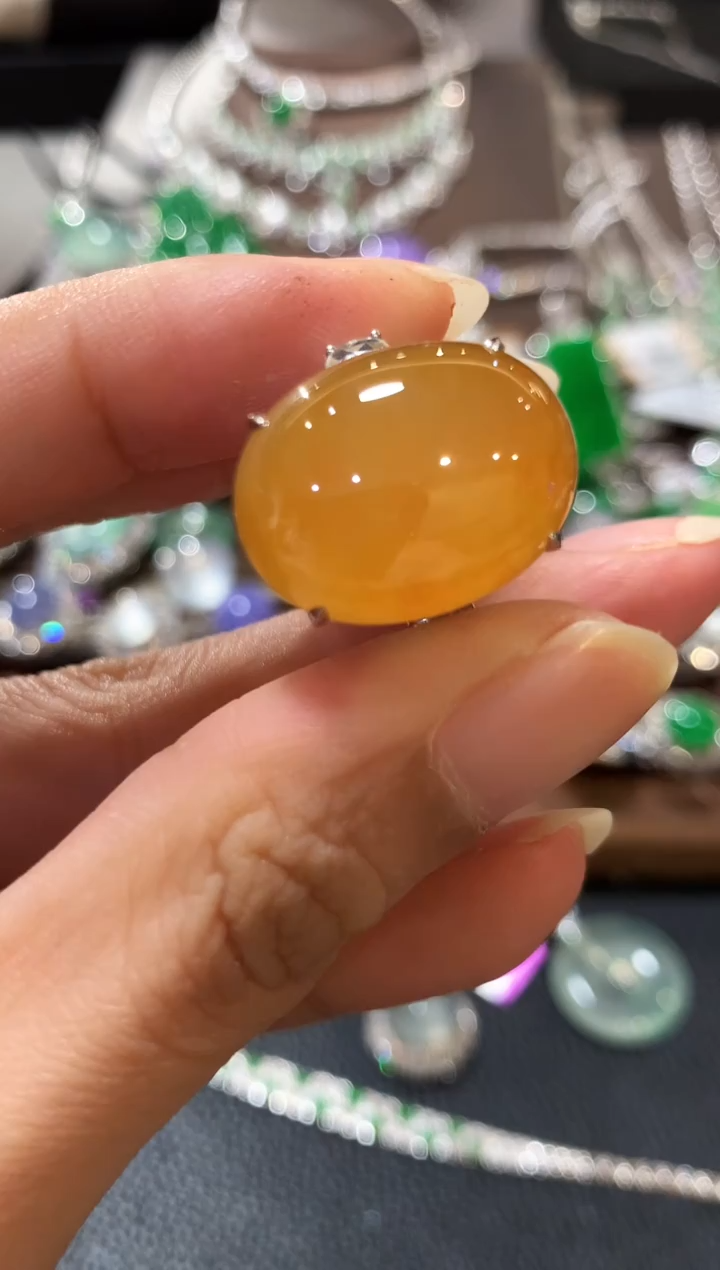 18K金镶嵌戒指翡翠?****.n51 