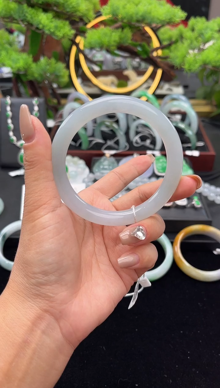 未镶嵌手镯翡翠手镯