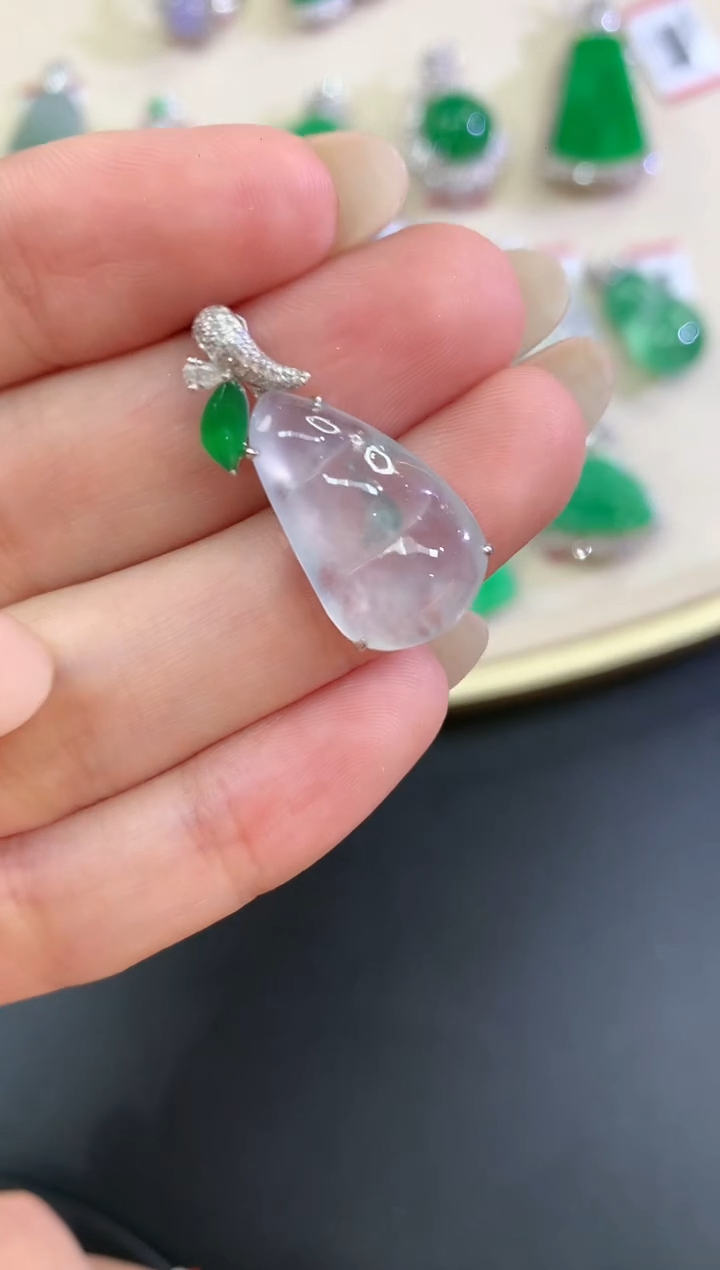 【闪购商品】翡翠吊坠(不含链)18K金镶嵌A218|5500