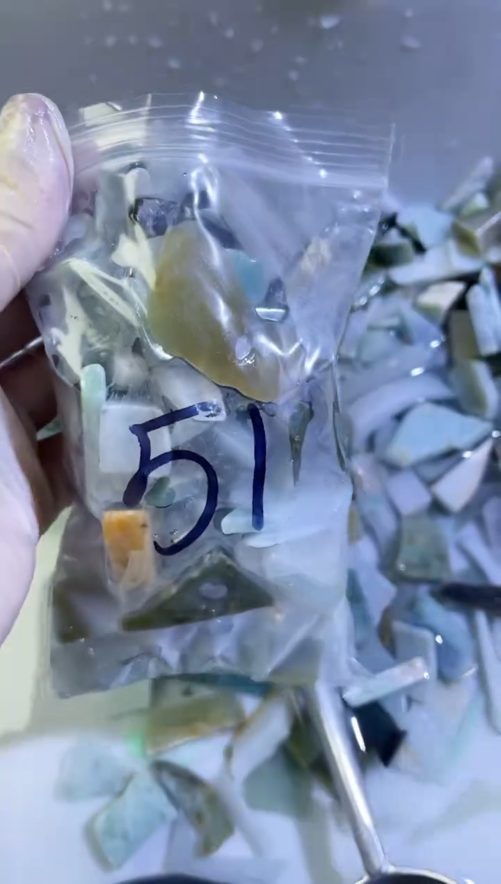 【闪购商品】翡翠颈饰未镶嵌天然翡翠中号500克51