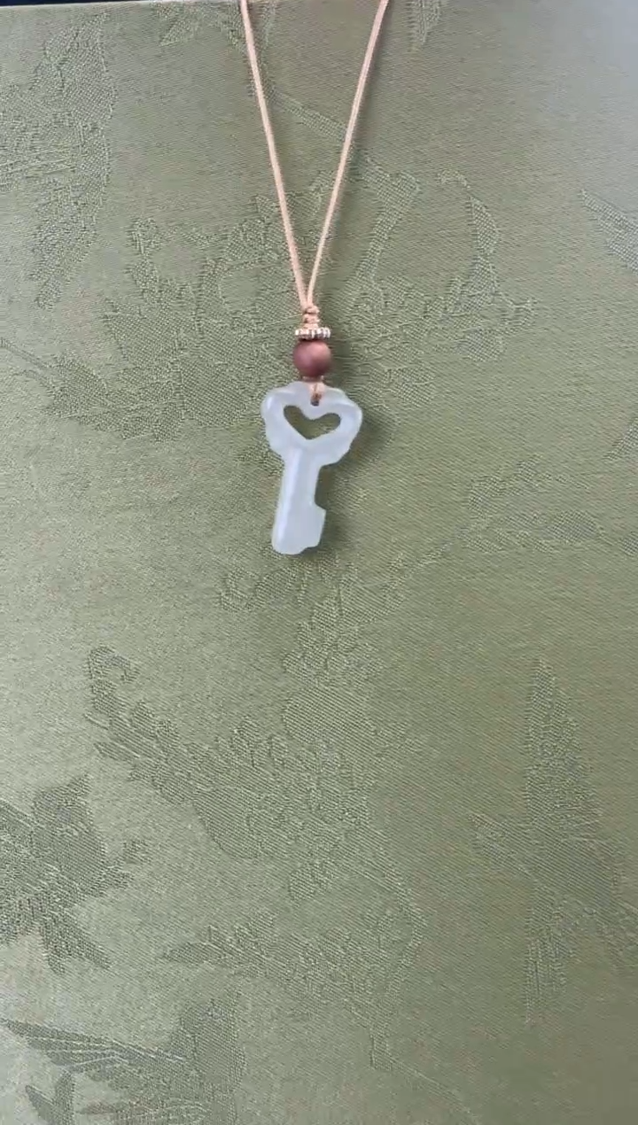 和田玉未镶嵌颈饰和田玉