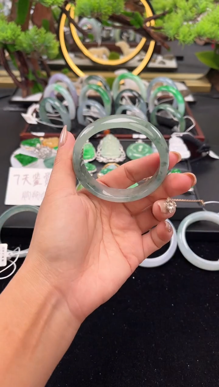 未镶嵌手镯翡翠手镯
