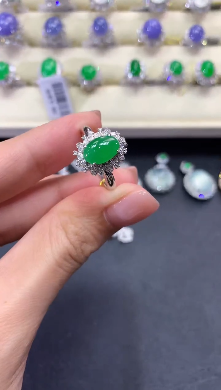 【闪购商品】翡翠戒指18K金镶嵌a139