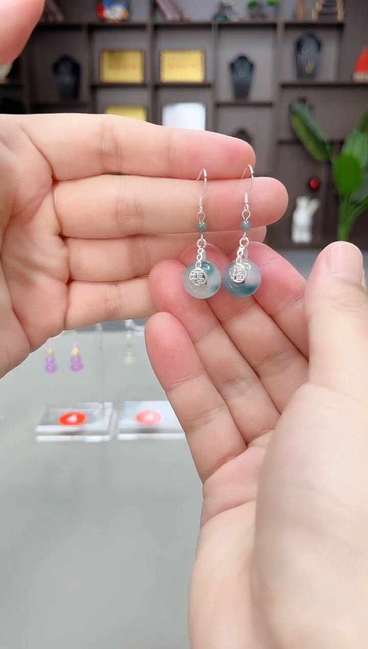 未镶嵌石英质玉（天山翠）耳饰721000