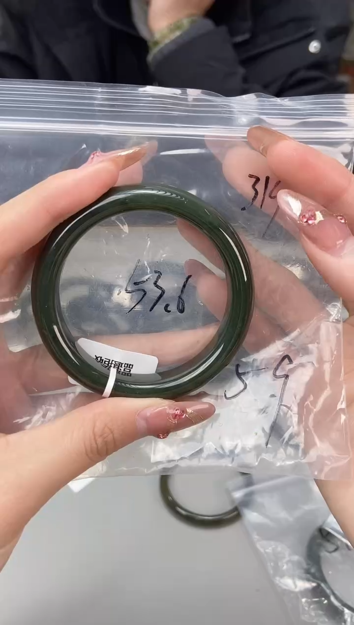 【闪购商品】和田玉手镯未镶嵌天然和田玉手镯319