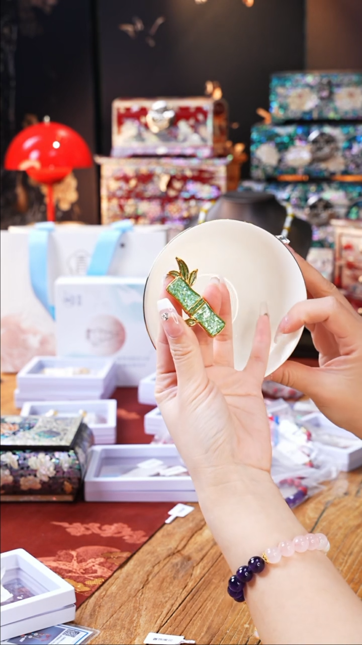 【闪购商品】瓷片豆包儿推荐饰品摆件