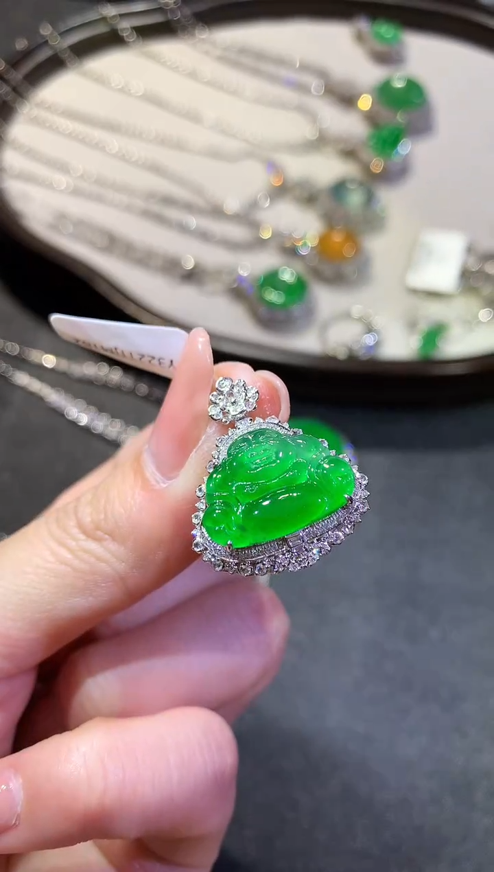 【闪购商品】翡翠吊坠(不含链)18K金镶嵌225-佛公