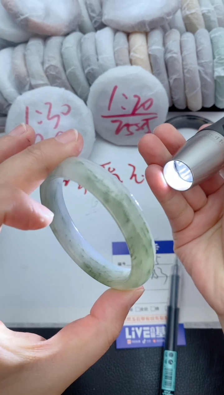 【闪购商品】石英质玉未镶嵌手镯65+52/53