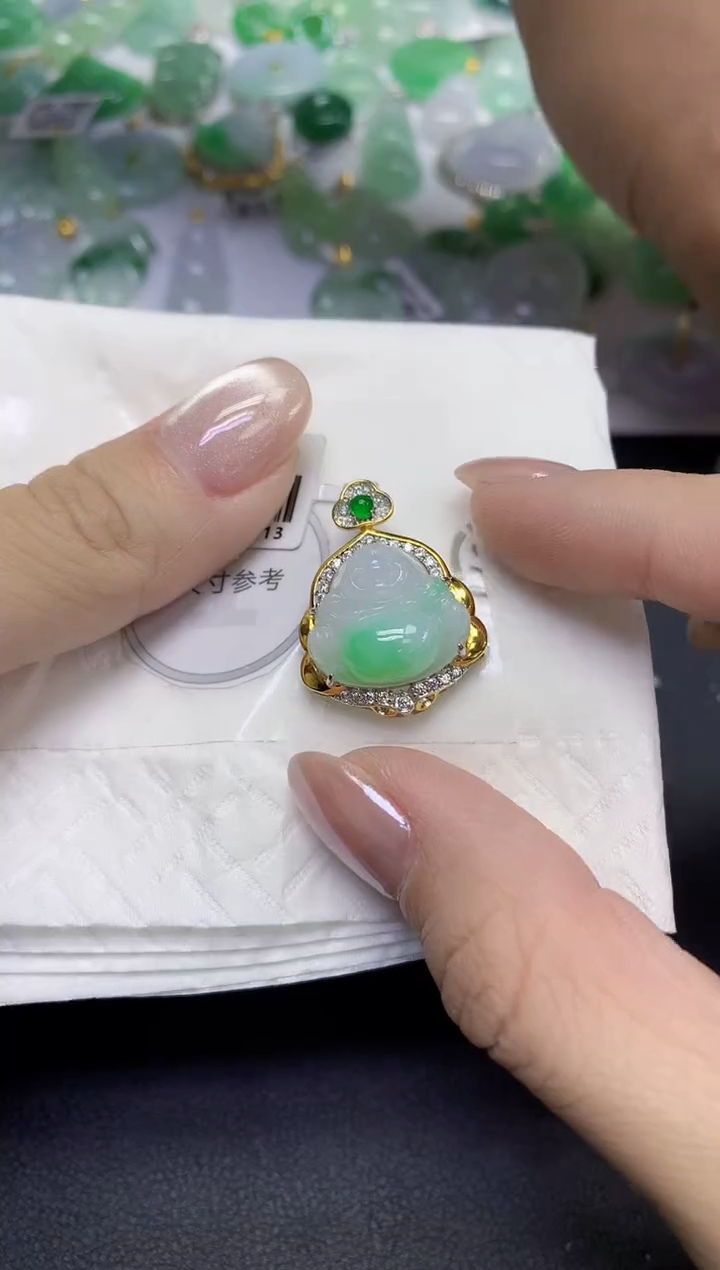 颈饰未镶嵌翡翠天然缅甸翡翠A货百元以上9元证书费自理