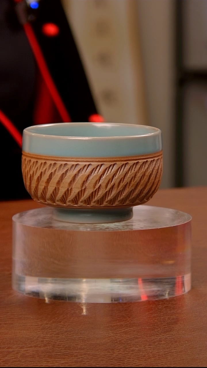 【闪购商品】瓷片重工罗汉杯..........